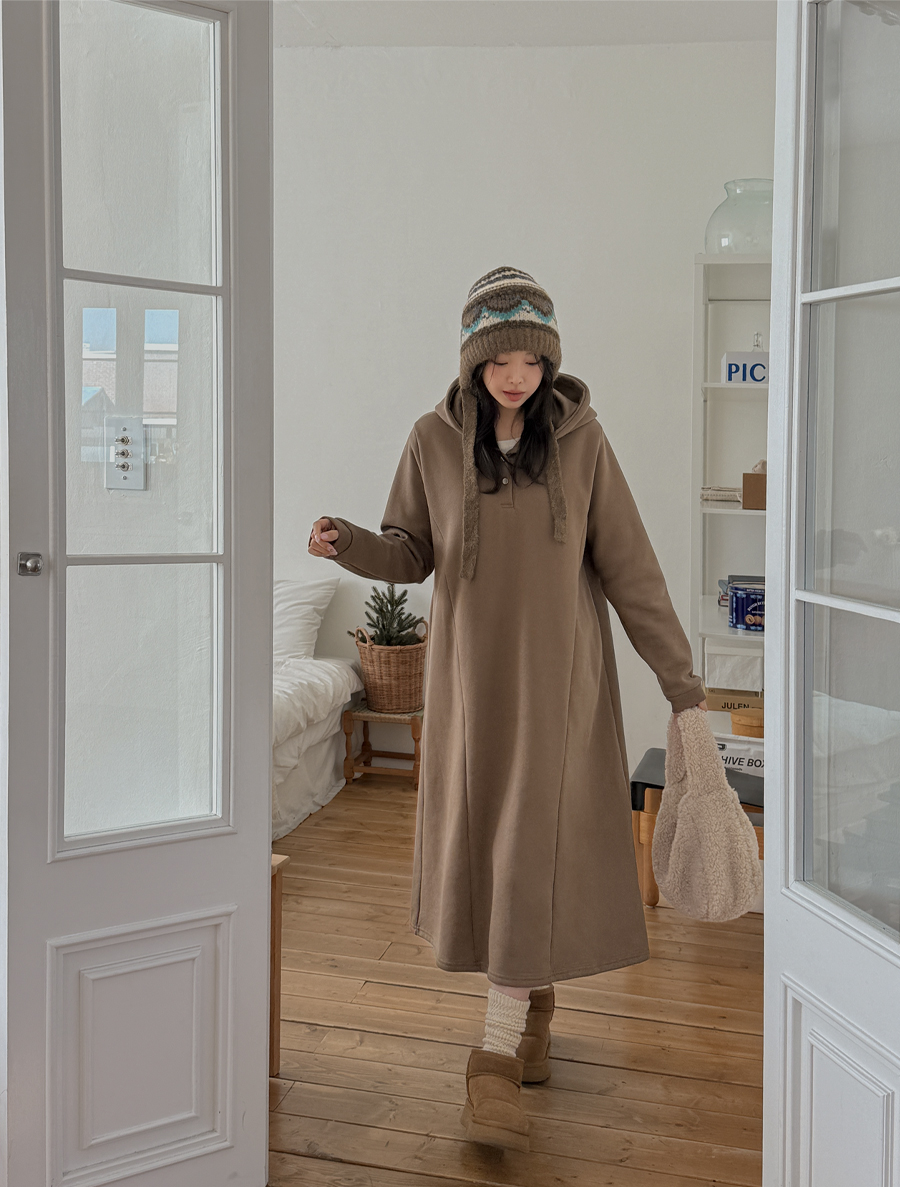 ヘブデン起毛ボタン フードロングワンピース