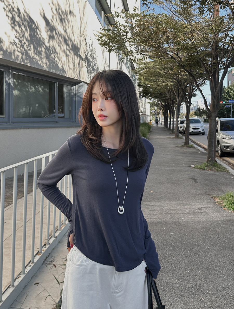 ミュードペンウールラウンドウォーマーティーシャツ