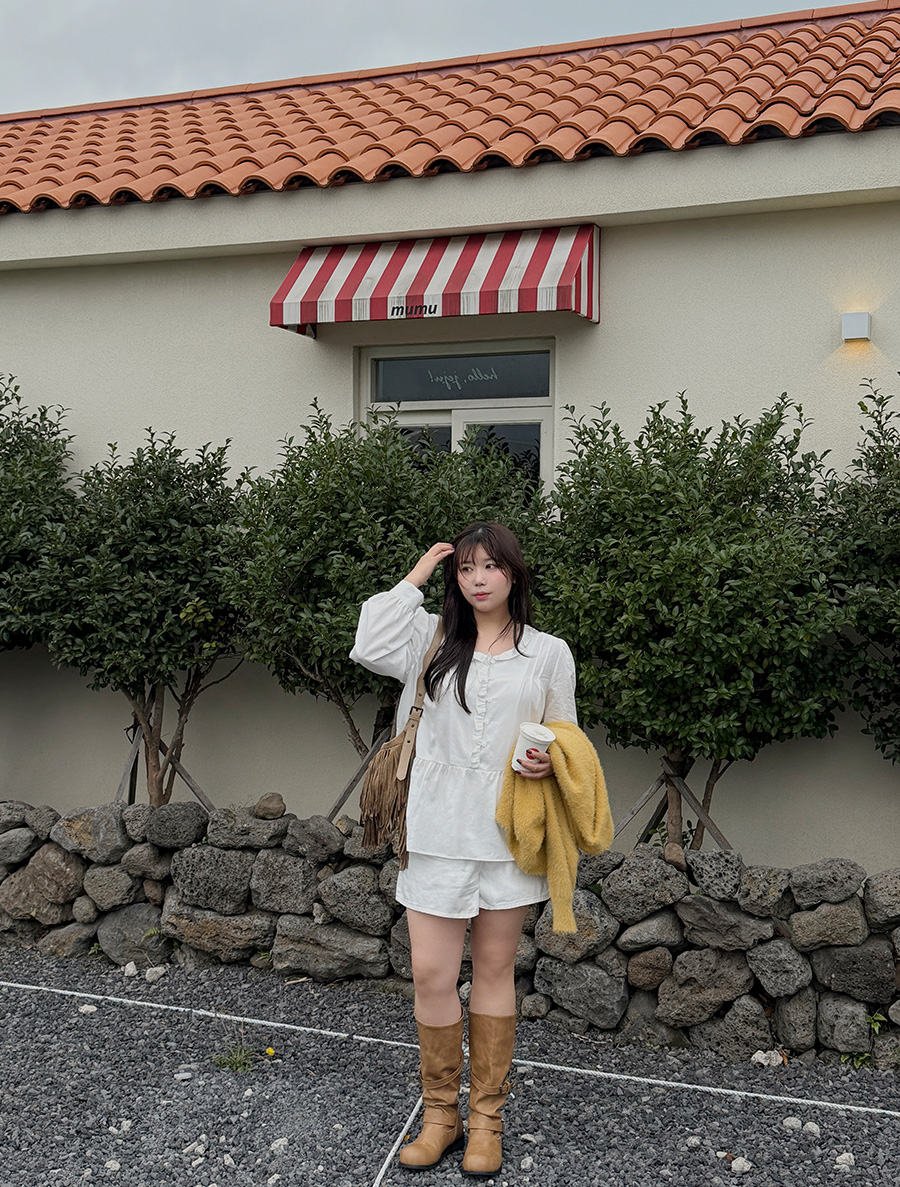 トヒズピンタックフリルブラウス