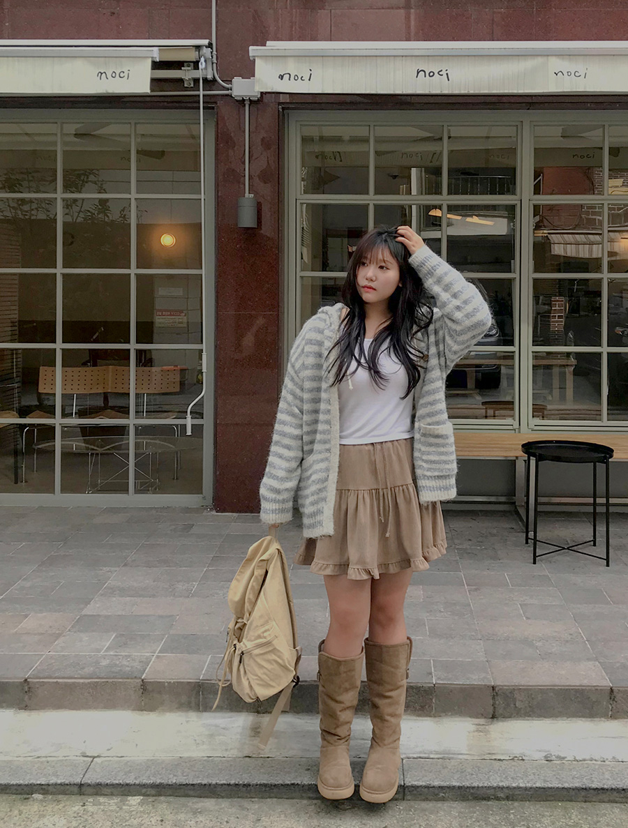 ベルチェスタイルボタンフードニットカーディガン