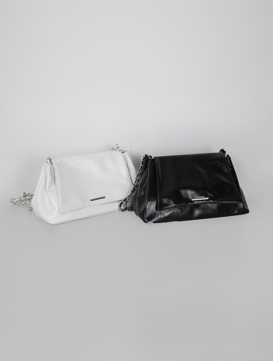 ジェスリンレザークロースバック