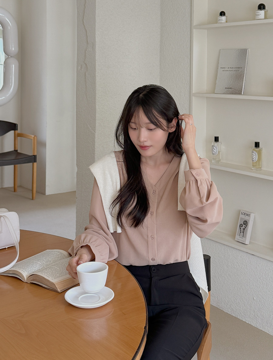 [EVELLET]タレッドVブラウス