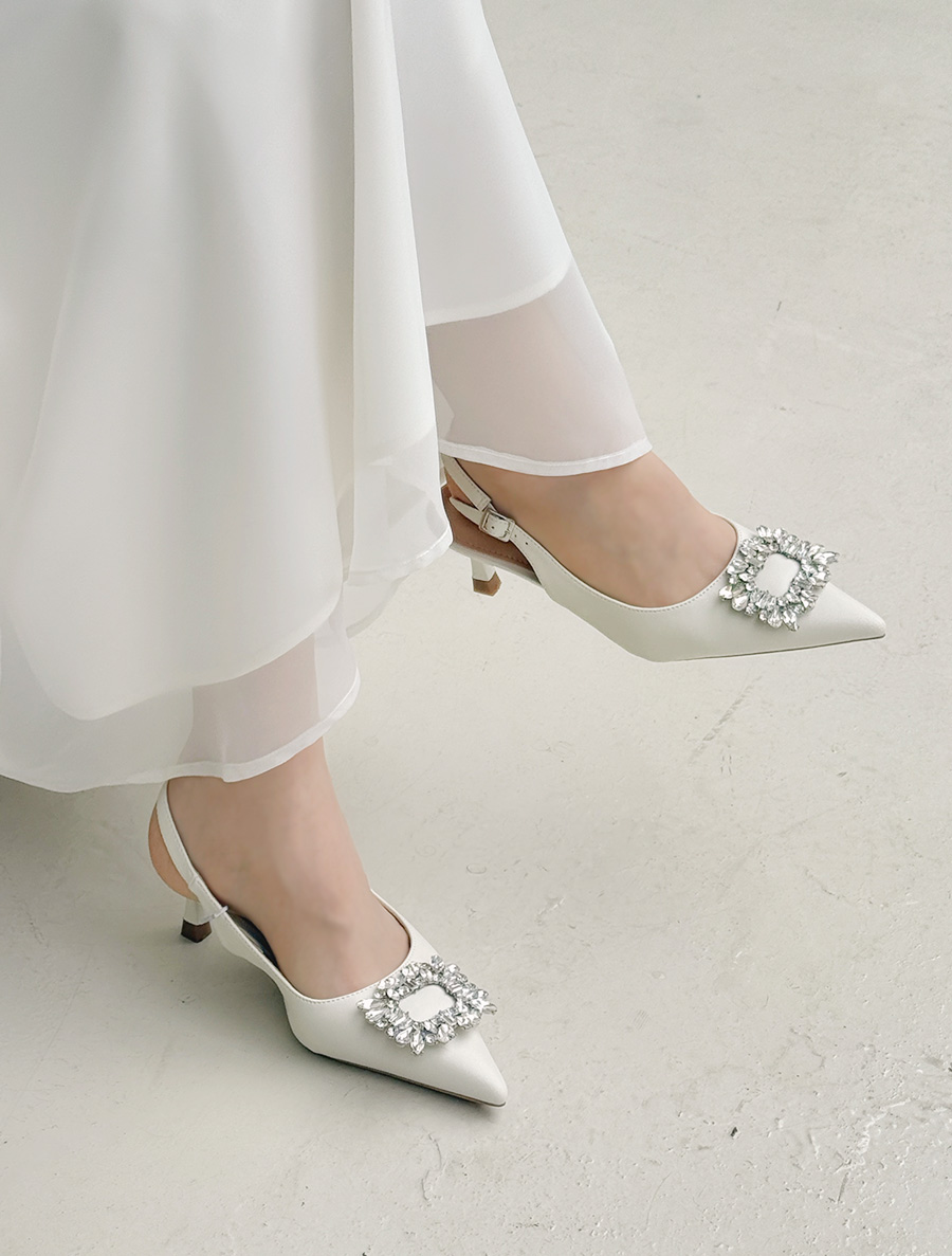 ベトオンキュービックスティレット スリングバックヒル(4cm)