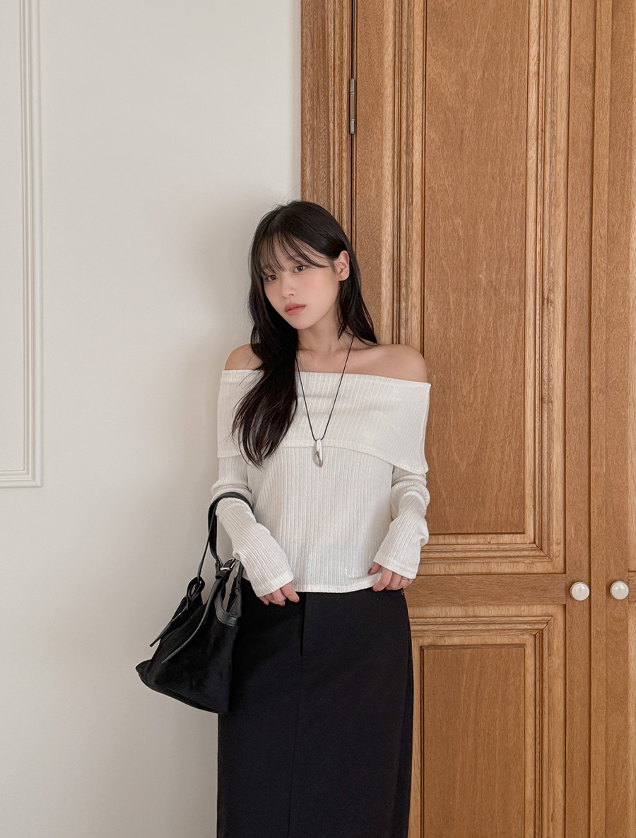 ドミュアゴルジオフショルダーティーシャツ