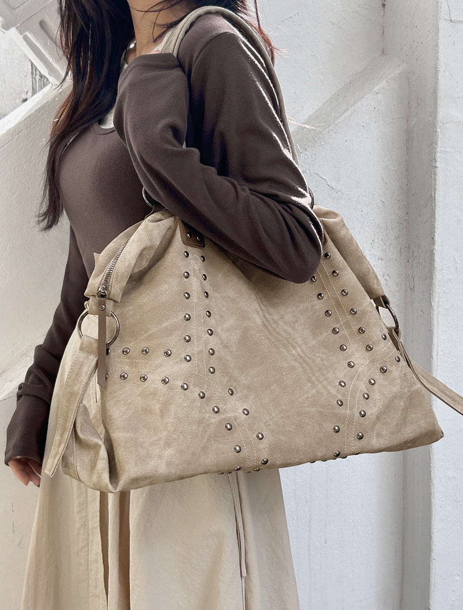 ニミュアスタッドビッグショルダーバッグ