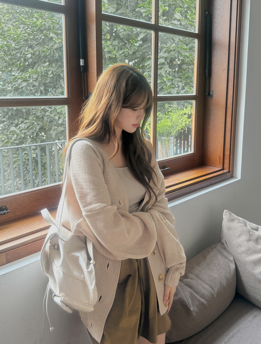 フユデンVネックウールボタンニットカーディガン