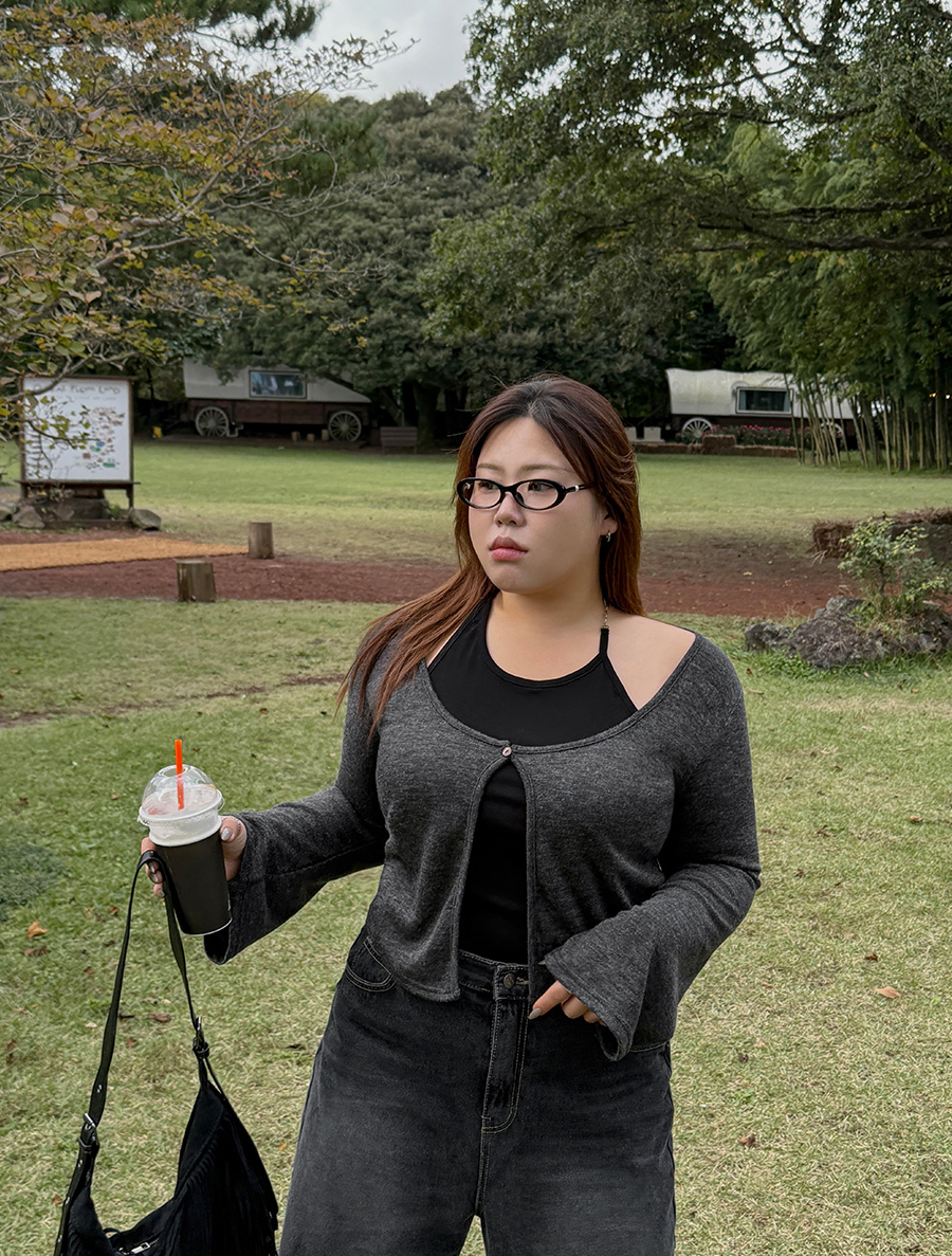 ミューゼンブホルターネックバックルレイヤードティーシャツ