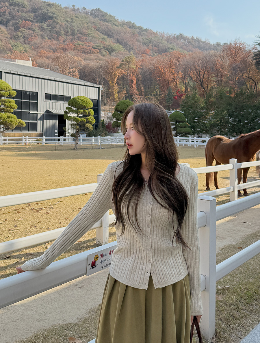 ミンアフービスコースゴルジニットカーディガン