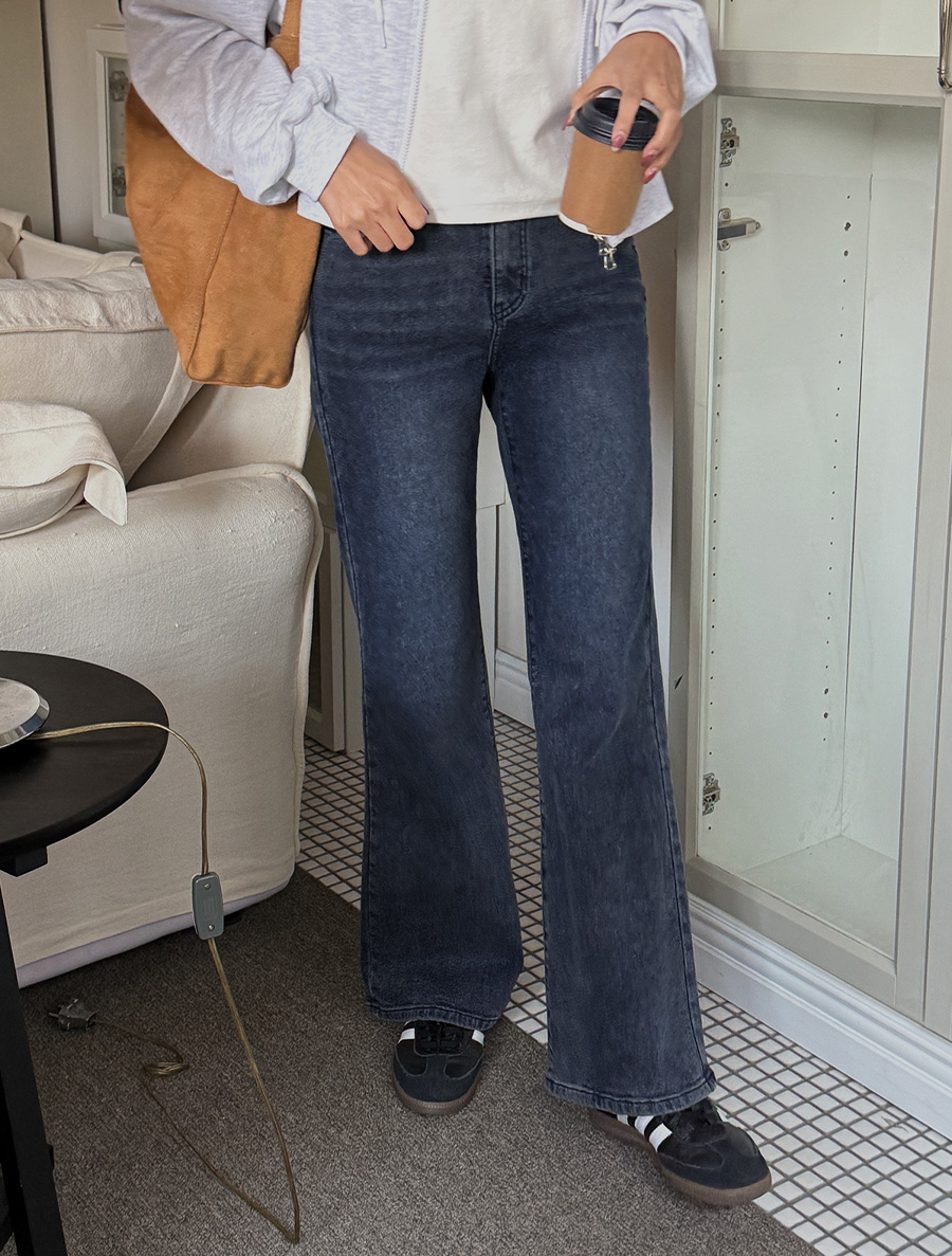 [日常パンツ]テピエンギモデニムセミブーツカットパンツ