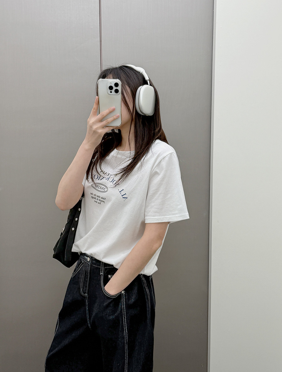 [EVELLET]ブティスレタリングティーシャツ