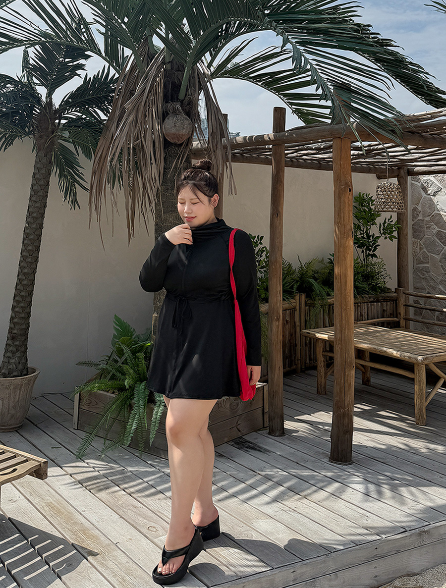 [EVELLET]ベリンドジップアップラッシュガード