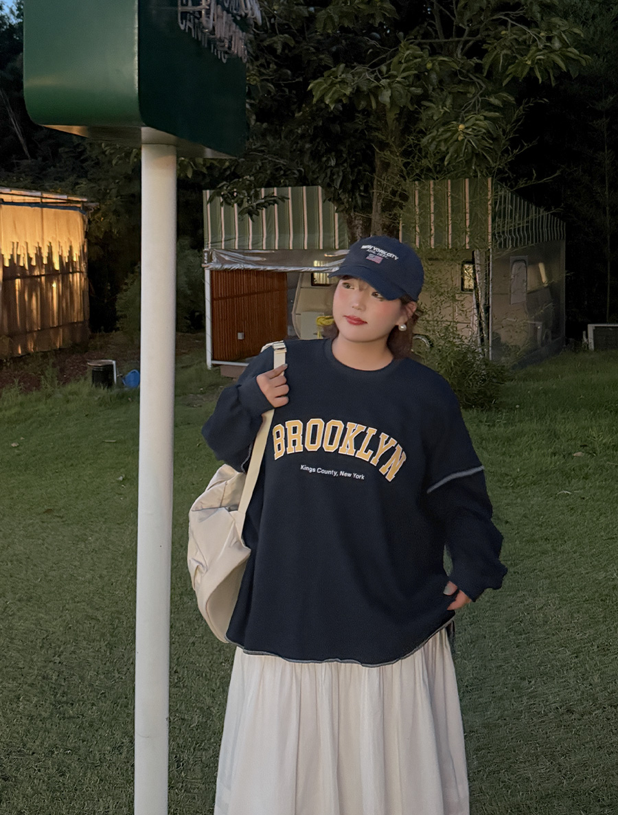 リピュアジュリーレタリングトゥームティーシャツ