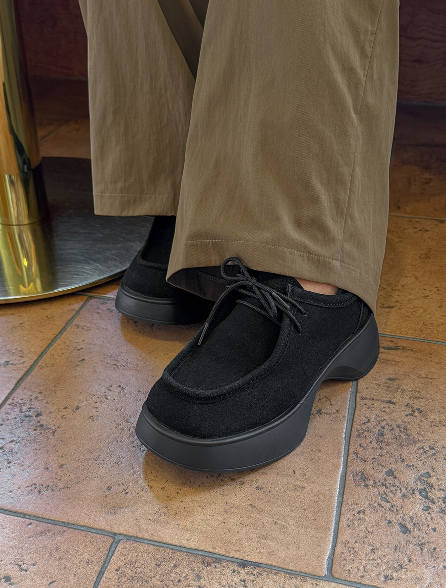 マゼンドスエードプラットフォームソールローファー（4cm）