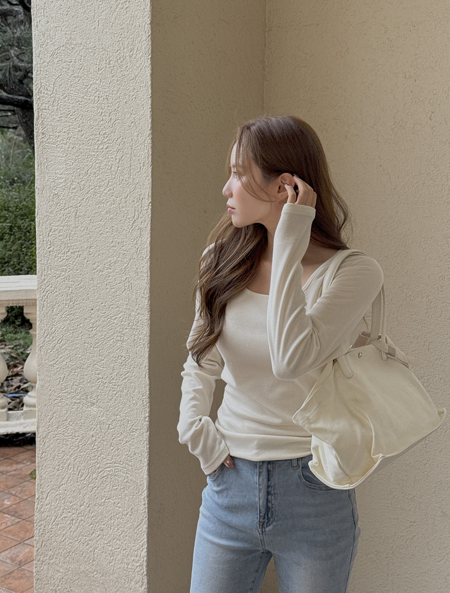 [EVELLET]ルオブ起毛スクエアネックティーシャツ