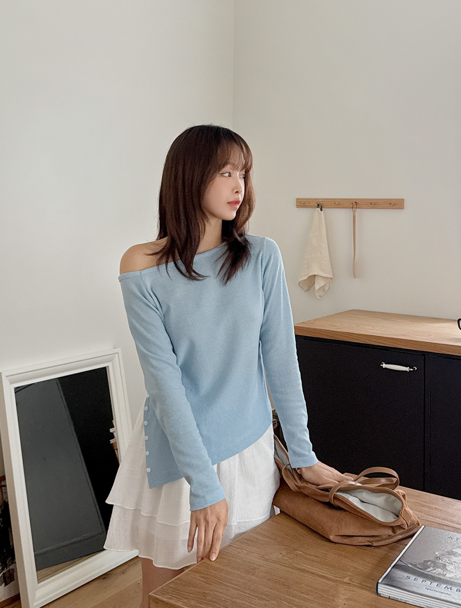 [EVELLET]レニベンアンバランスオフショルダートゥームティーシャツ