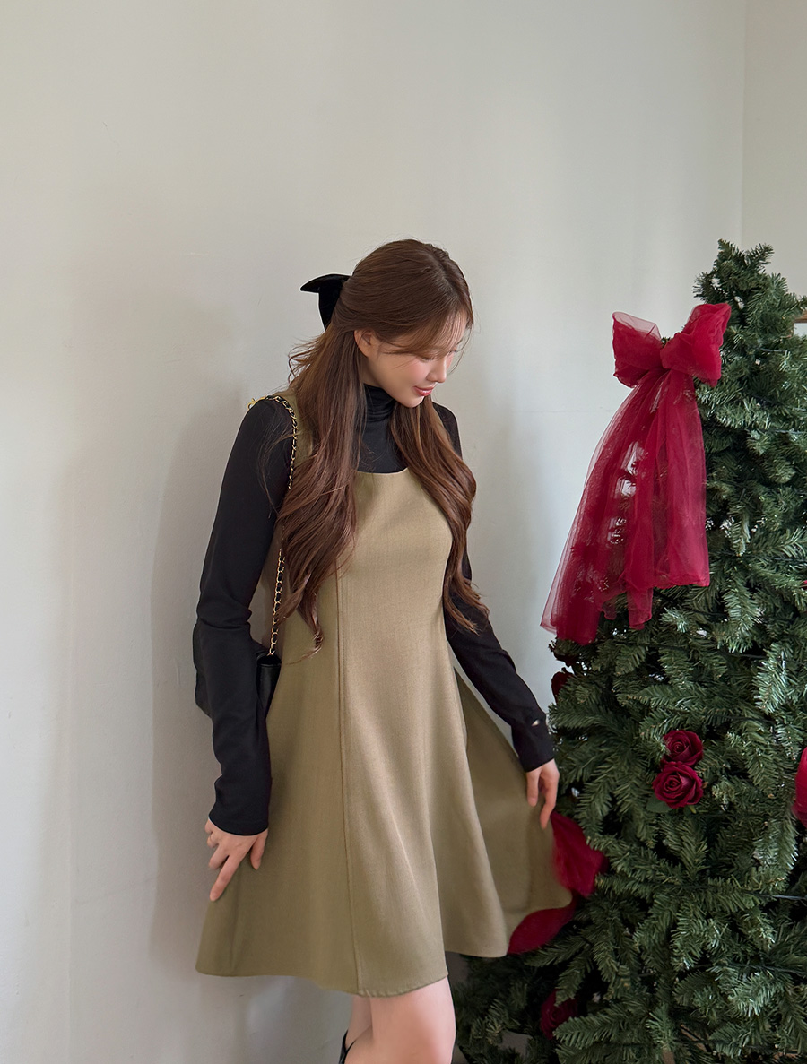 ミューフォールドフレアサスペンダーワンピース