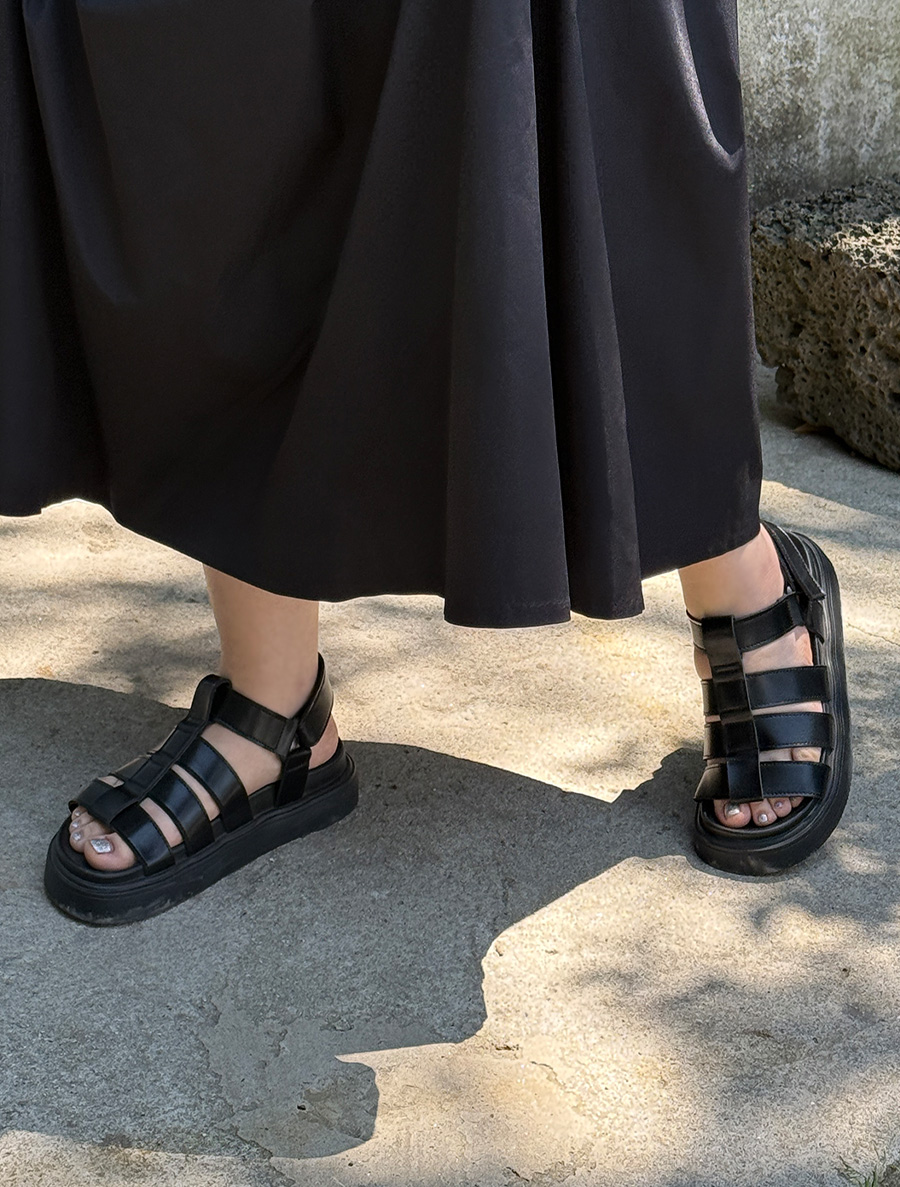 ロンツアレザーストラップサンダル(3cm)